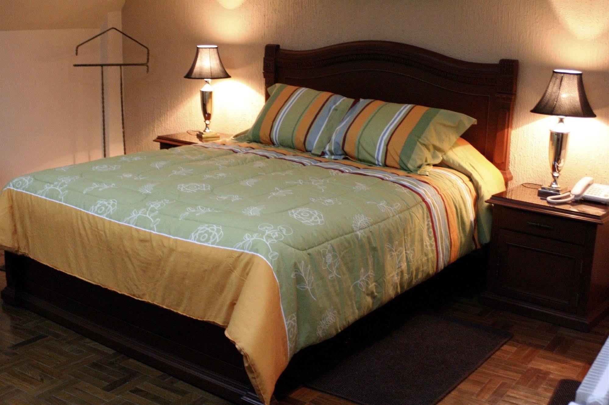 Hostal Patrimonio - Потоси Экстерьер фото
